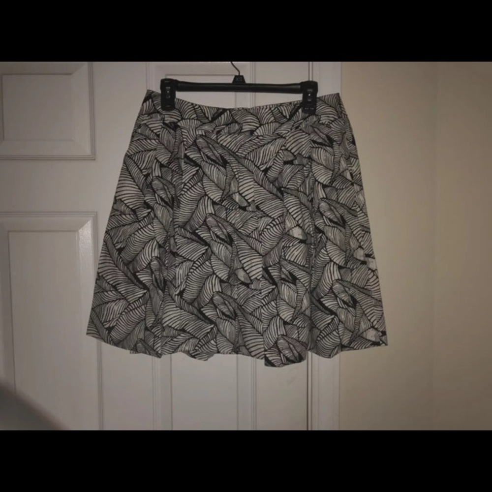 A line linen skirt with pockets